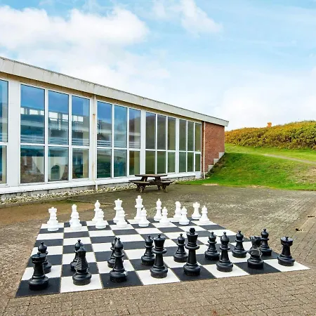 Apartment 4 Person On A *