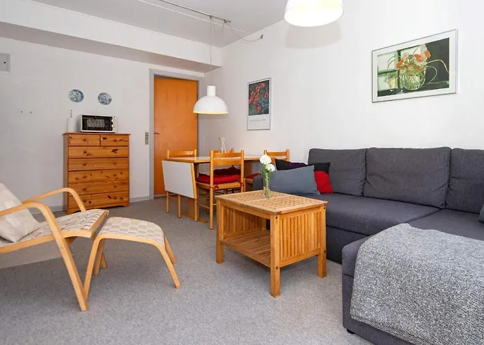 4 Person On A Apartment