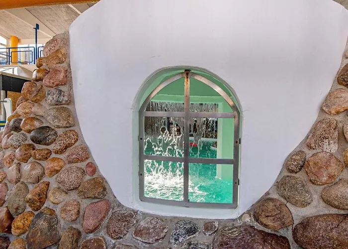 4 Person On A Apartment