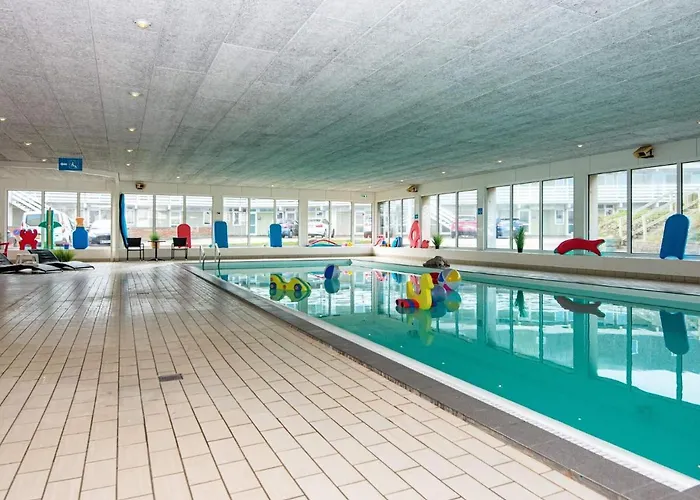 Apartment 4 Person On A *